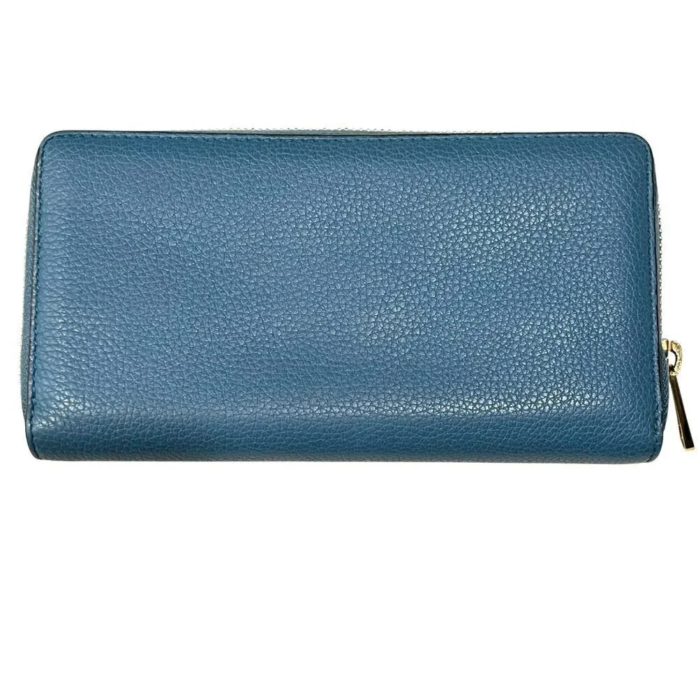 Gucci Blue Leather Zip-Around Wallet  Embossed Logo Authentic